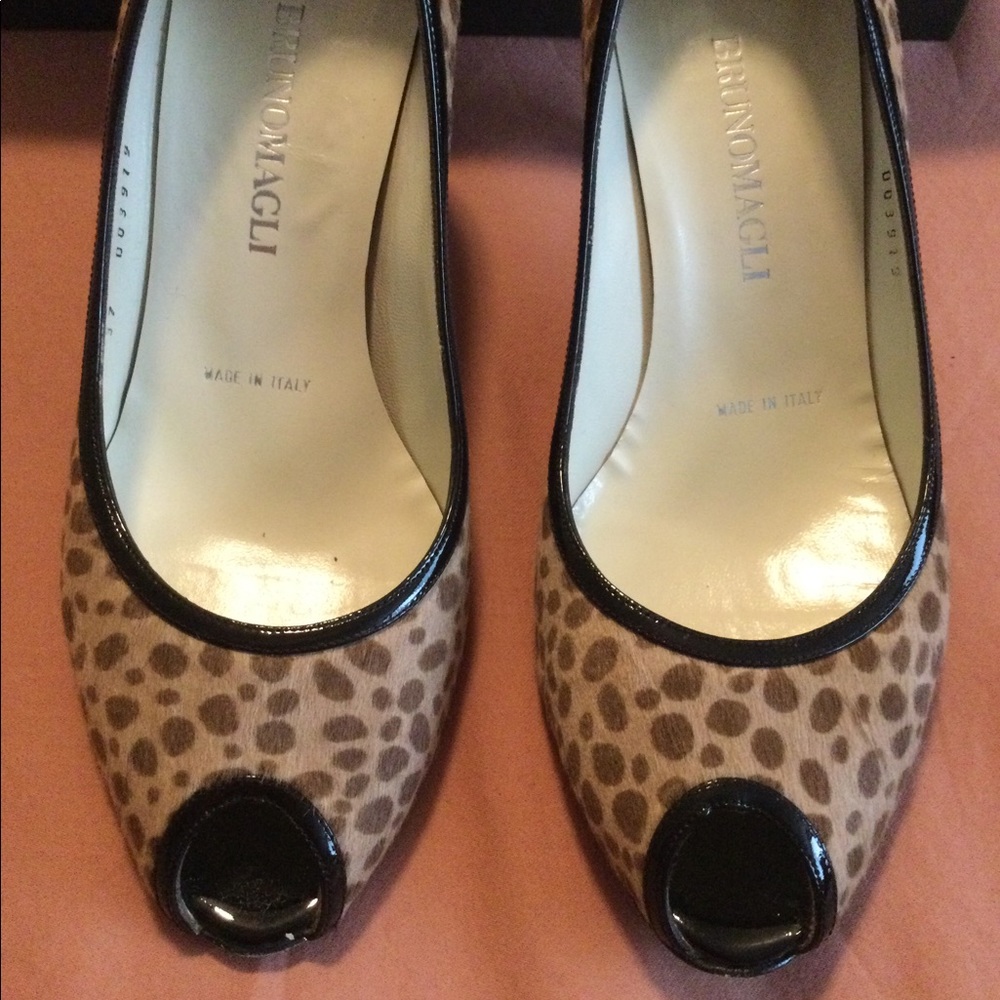 Bruno Magli designer calf hair peep toe shoes like new